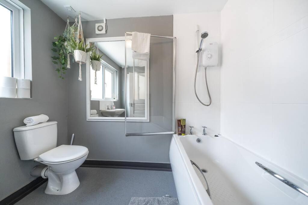 Cosy 2 Bedroom Town House Close To City Centre Belfast Kültér fotó